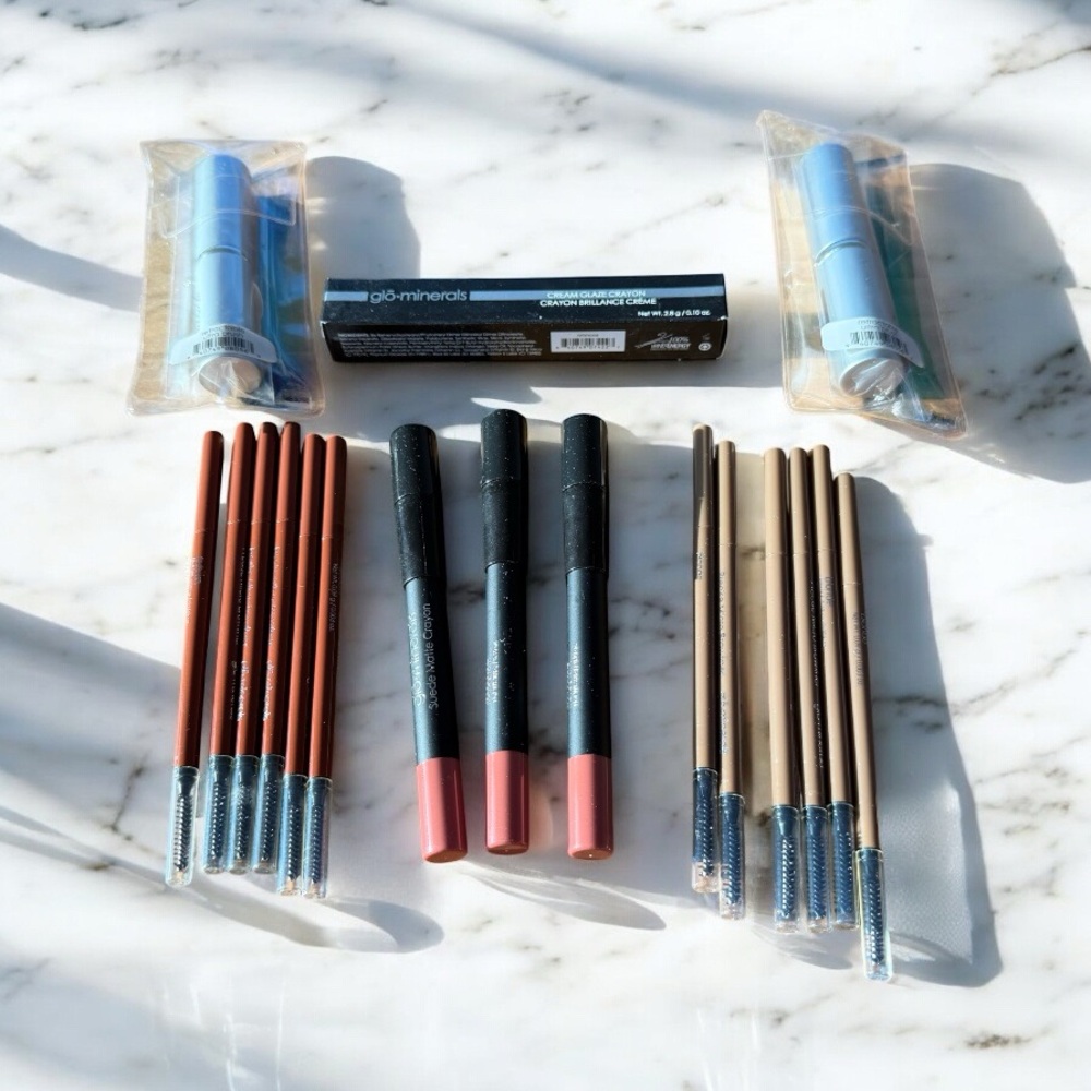 GLO SKIN BEAUTY COSMETICS BUNDLE – BROW PENCILS, LIP CRAYONS & MORE (LOT 10)